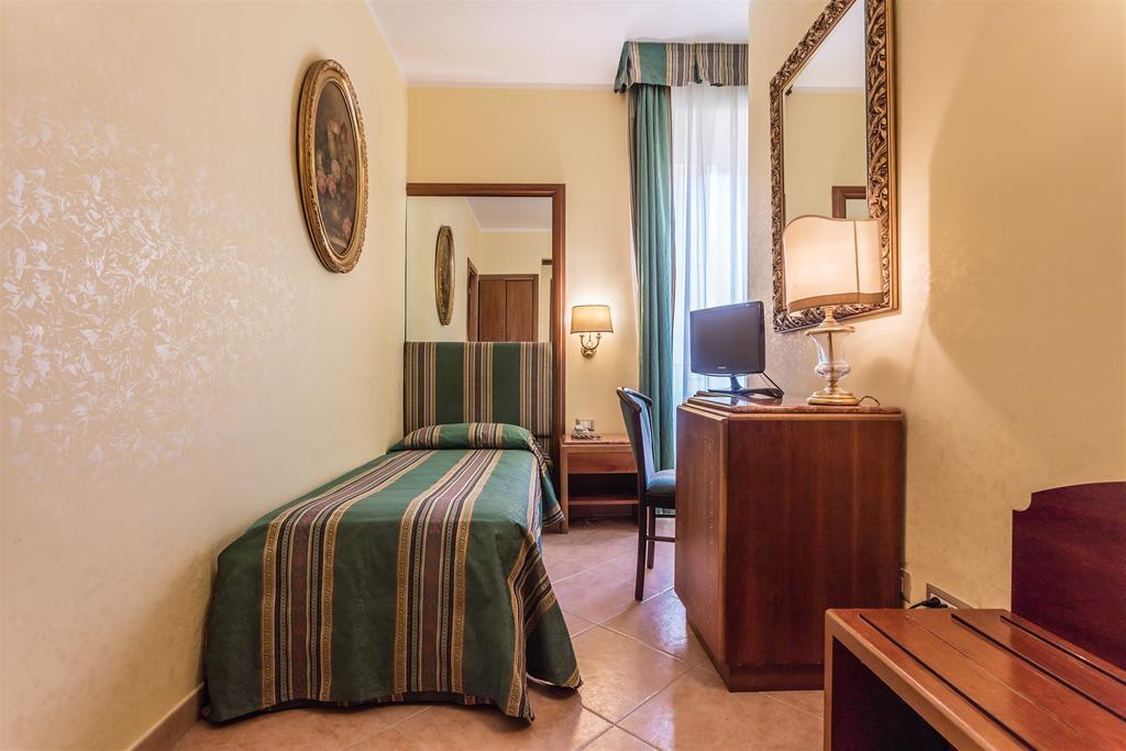 Raeli Hotel Lazio Róma Kültér fotó